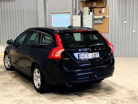 Volvo V60 11 of 21