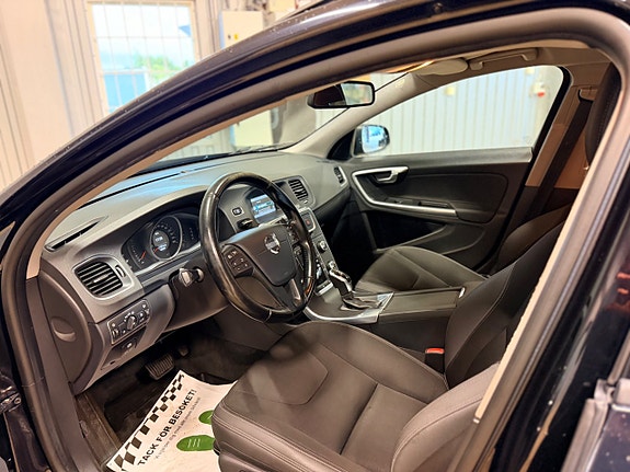Volvo V60 9 of 21