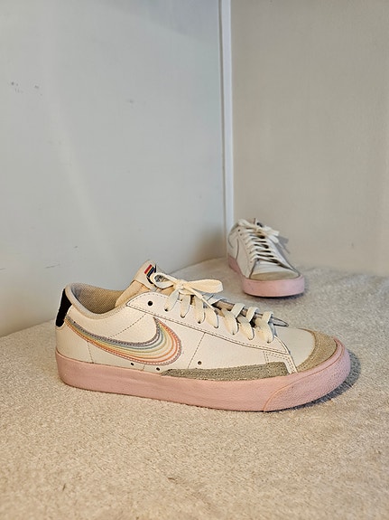 Product image 1 of 10