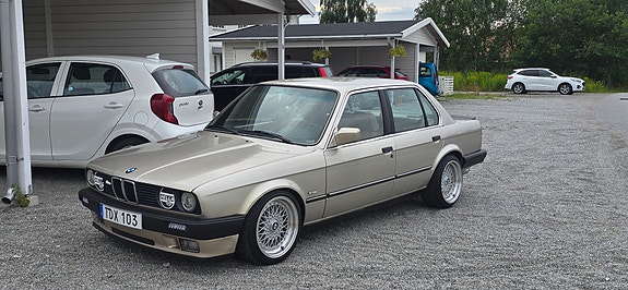 BMW 325e 20 of 30