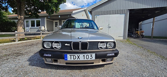 BMW 325e 25 of 30