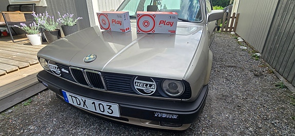 BMW 325e 5 of 30