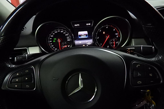 Mercedes-Benz GLE 250 d 30 of 30