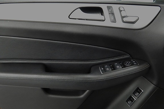 Mercedes-Benz GLE 250 d 25 of 30
