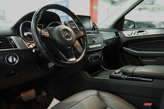 Mercedes-Benz GLE 250 d 24 of 30