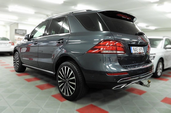 Mercedes-Benz GLE 250 d 6 of 30