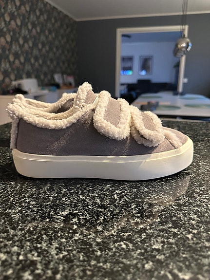 Product image 1 of 8