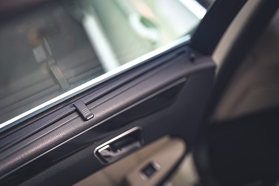 Mercedes-Benz E 250 27 of 30