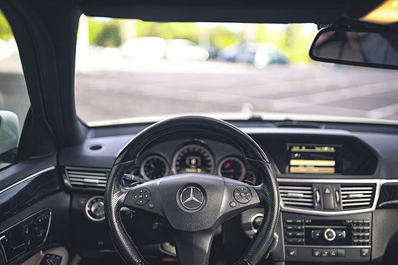 Mercedes-Benz E 250 18 of 30