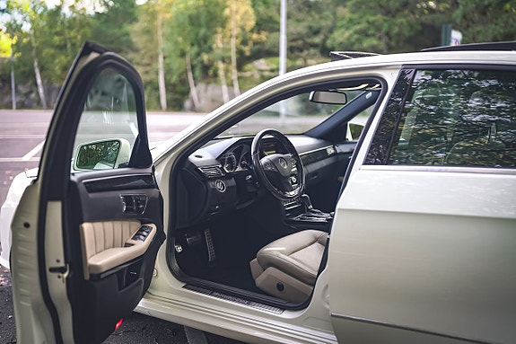 Mercedes-Benz E 250 12 of 30