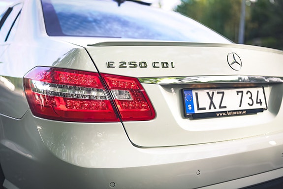 Mercedes-Benz E 250 10 of 30