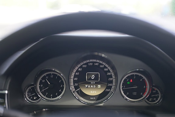 Mercedes-Benz E 250 21 of 30