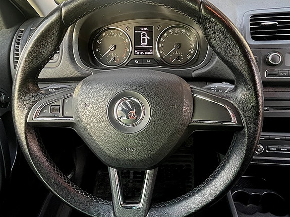 Skoda Fabia 9 of 12