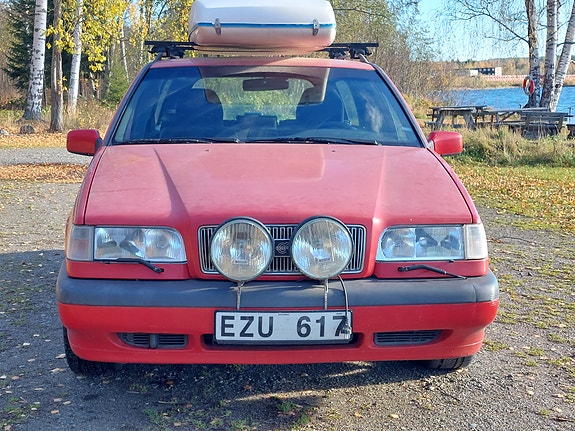 Volvo 850 2 of 8