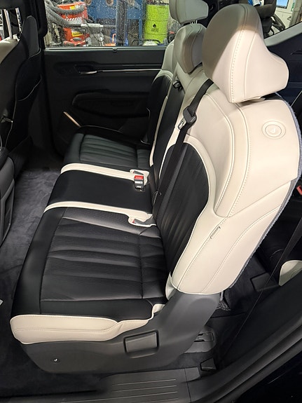 Kia EV9 15 of 16