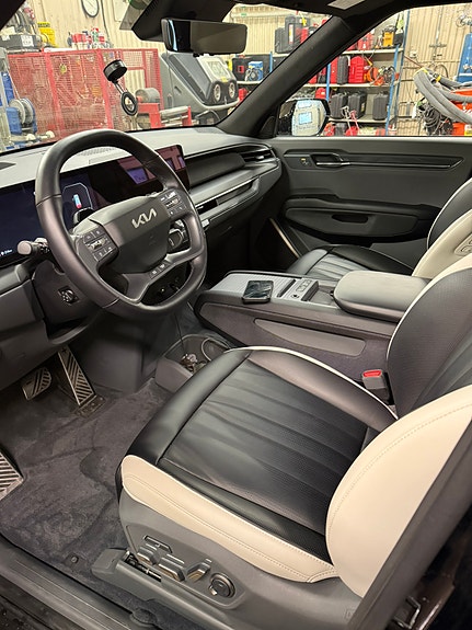 Kia EV9 9 of 16