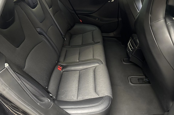 Tesla Model S 5 of 13