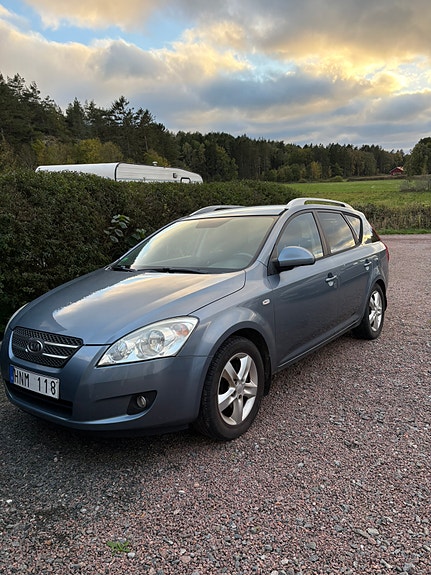 Kia Ceed 2 of 10