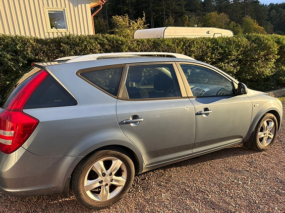 Kia Ceed 4 of 10
