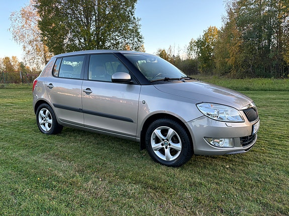 Skoda Fabia 2 of 7