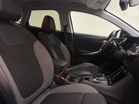 Opel Grandland X 12 of 23