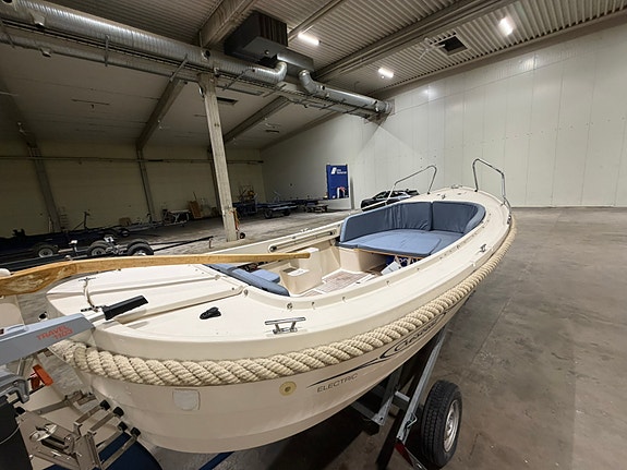 Crescent Allure Electric 20 2015 6 of 20