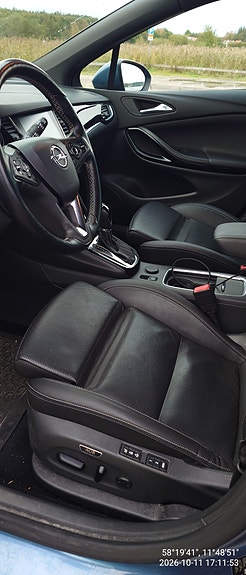 Opel Astra 12 of 13