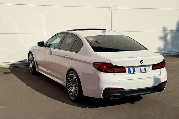 BMW 520d 4 of 10