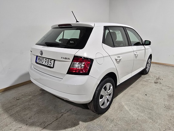 Skoda Fabia 5 of 14