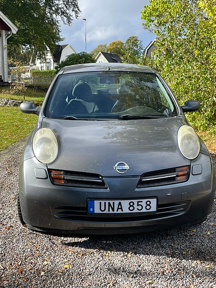 Nissan Micra 4 of 5