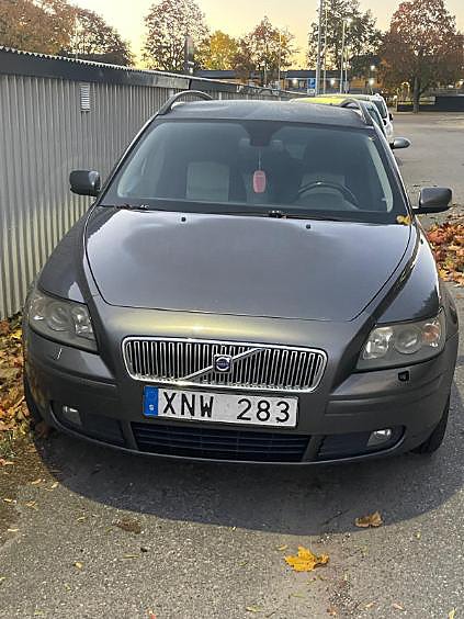 Volvo V50 2 of 3