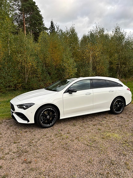 Mercedes-Benz CLA250 e 2 of 5