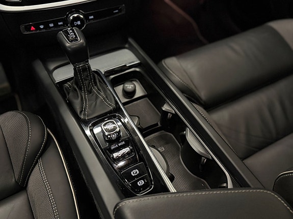 Volvo V60 13 of 28