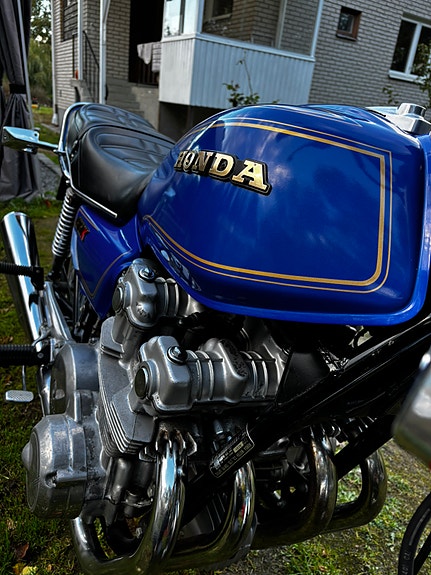 Honda CB750K 3 of 5