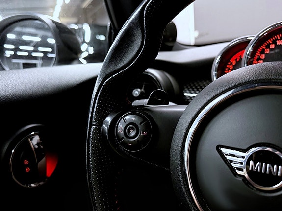 MINI John Cooper Works 12 of 13