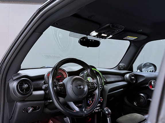 MINI John Cooper Works 5 of 13