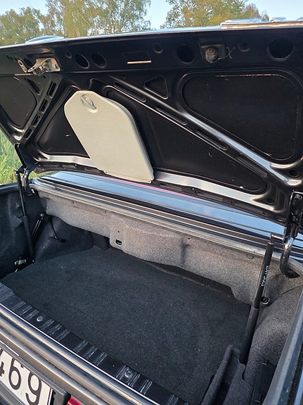 BMW 318i 15 of 21