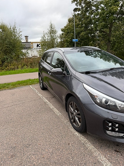 Kia Ceed 3 of 5
