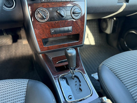 Mercedes-Benz B 180 9 of 10