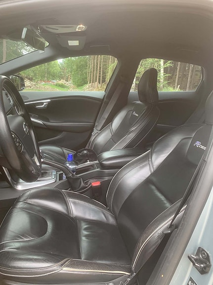 Volvo V40 5 of 5