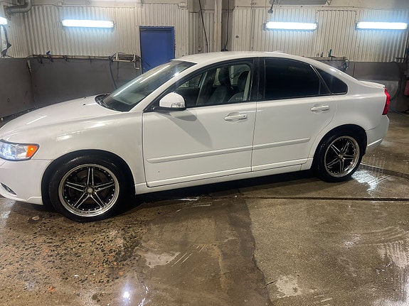 Volvo S40 5 of 6