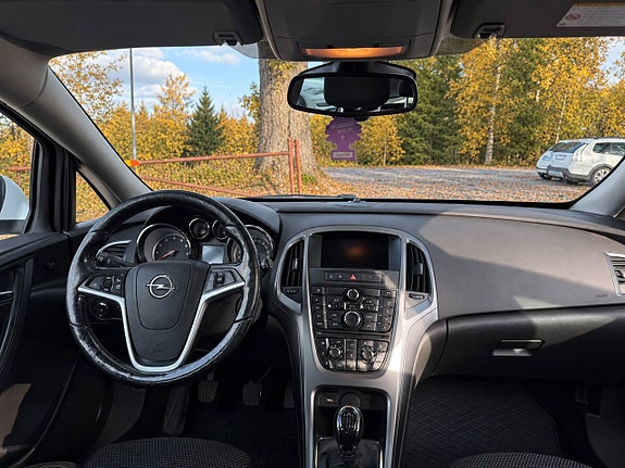 Opel Astra 9 of 19
