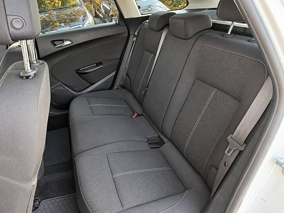 Opel Astra 15 of 19