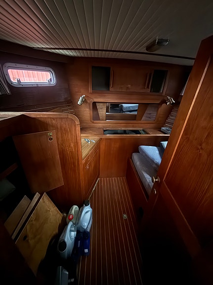 Nauticat 33 med Volvo Penta D2-75 och oanvänt Raymarine-paket 22 of 30