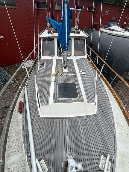 Nauticat 33 med Volvo Penta D2-75 och oanvänt Raymarine-paket 9 of 30
