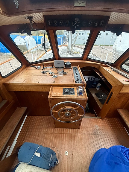 Nauticat 33 med Volvo Penta D2-75 och oanvänt Raymarine-paket 15 of 30