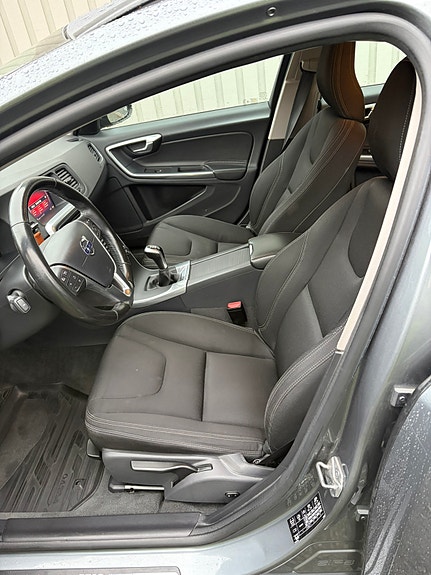 Volvo V60 9 of 9
