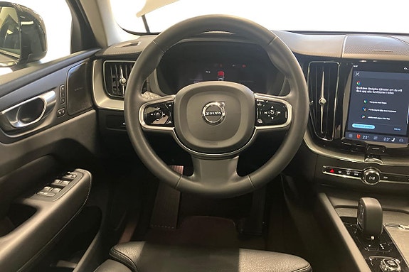 Volvo XC60 11 of 28