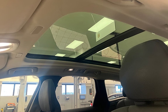 Volvo XC60 25 of 28