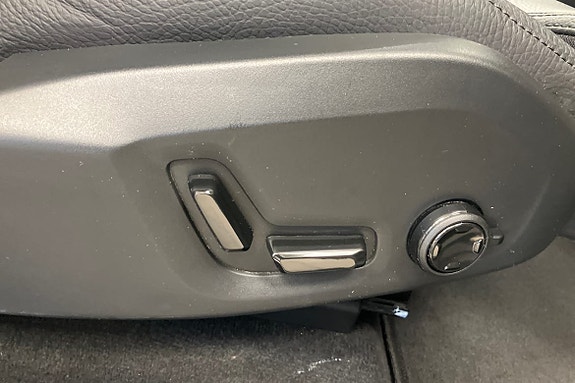 Volvo XC60 27 of 28